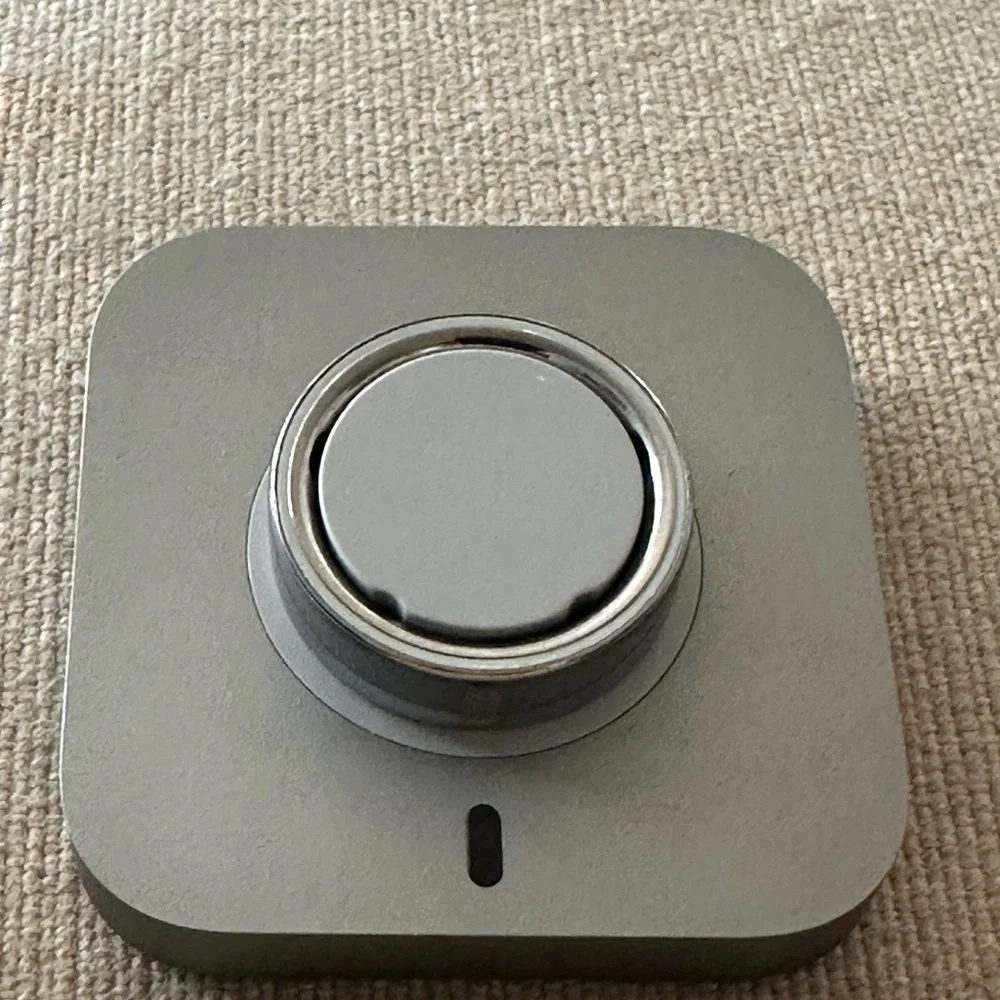 Oura Ring4 in Silver. 1 month old, Latest Edition